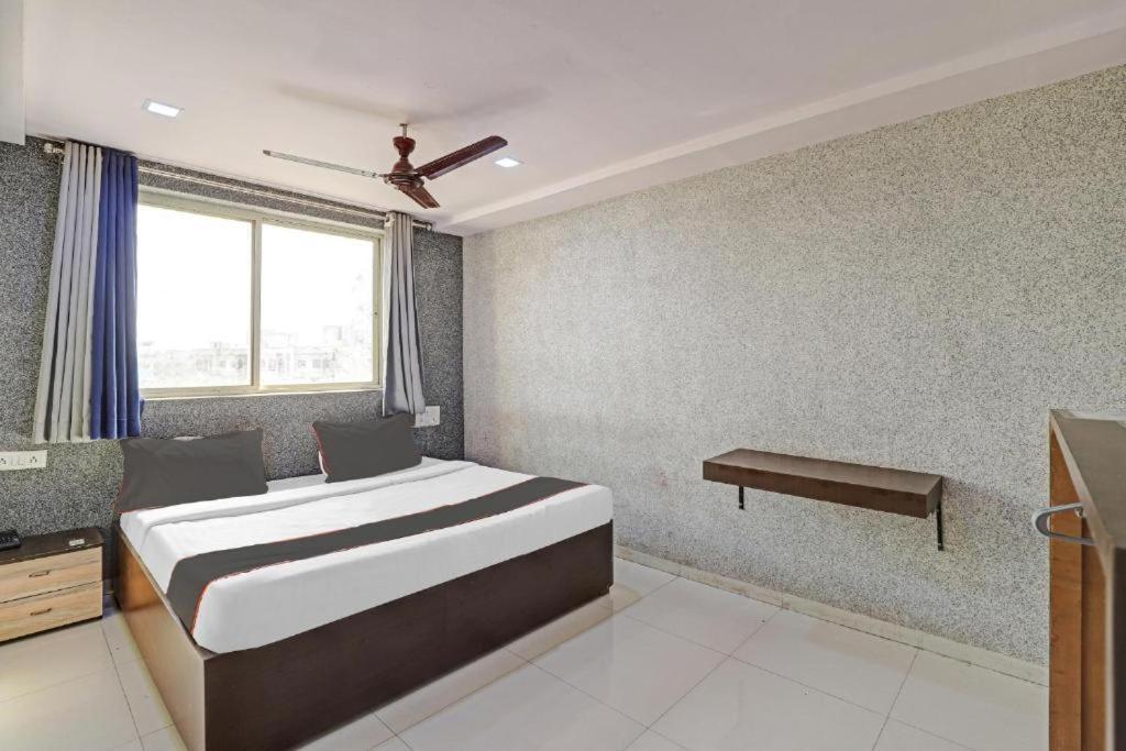 Hotel Mayura, Ankleshwar Εξωτερικό φωτογραφία